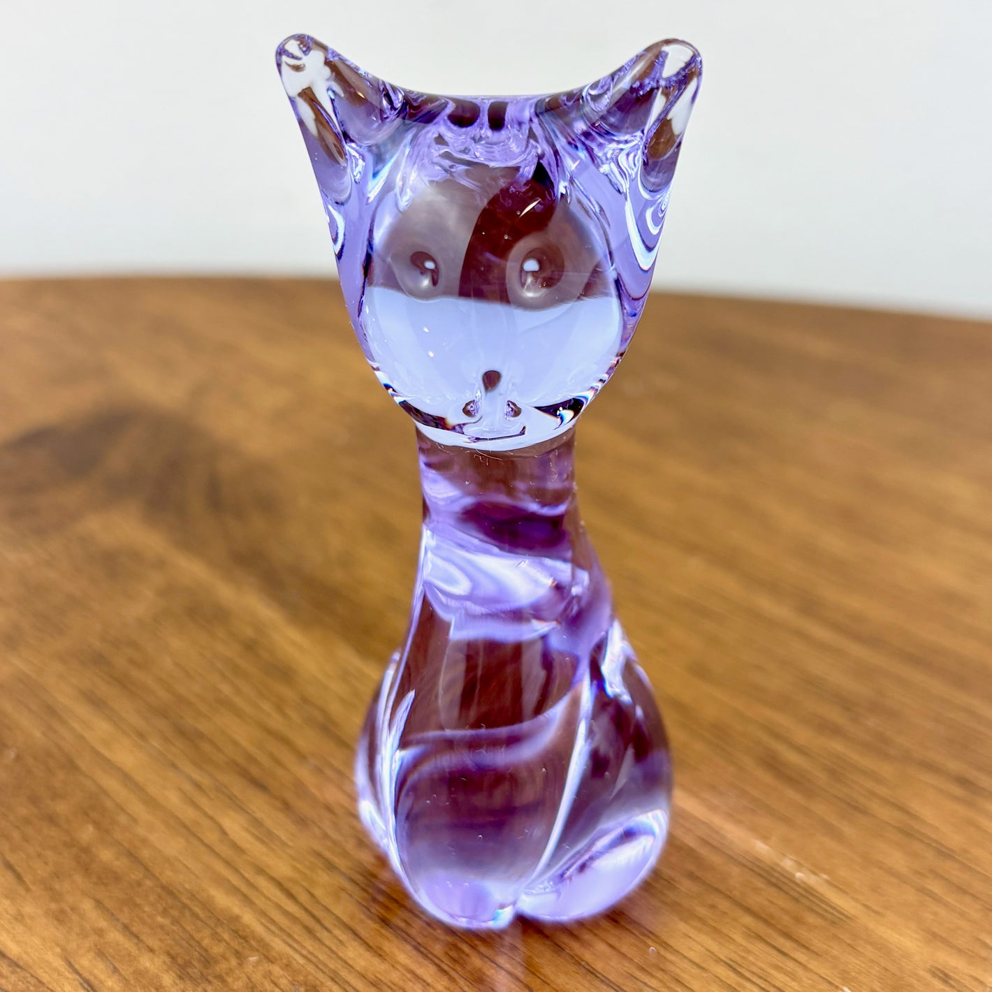 Vintage Purple Lavender Art Glass Cat Figurine