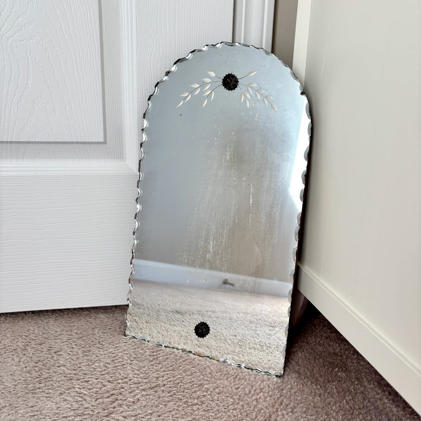 Art Deco Frameless Scalloped Edge Etched Leaves Mirror 16" | Vintage Mirror
